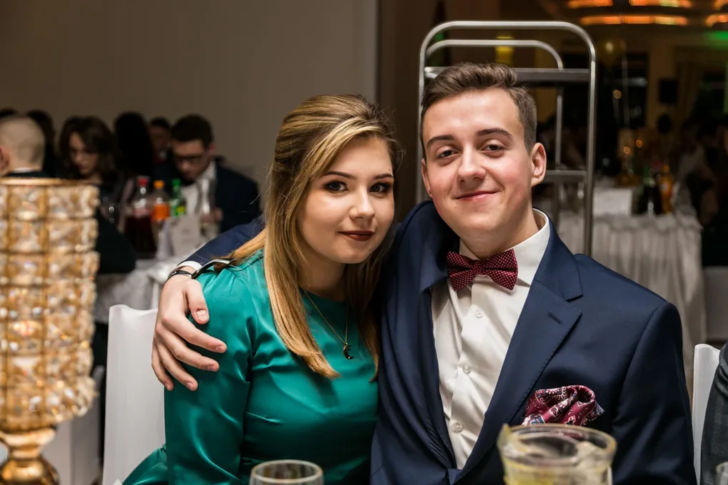 Studniówka maturzystów ostrowskiego Rubinka (zdjęcia, wideo)