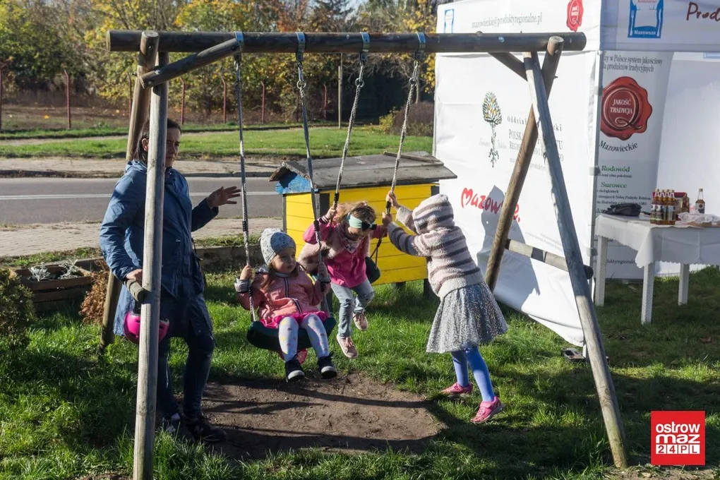 Wspólne śniadanie na Skwerku Obfitości (zdjęcia, wideo)