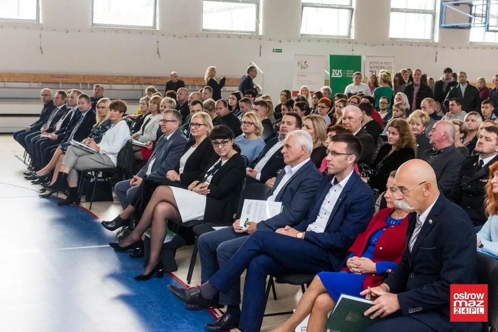 Targi pracy i przedsiębiorczości w Ostrowi Mazowieckiej (zdjęcia)