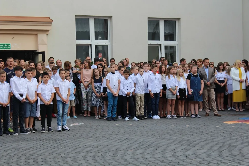 Początek roku szkolnego w "jedynce" (zdjęcia)