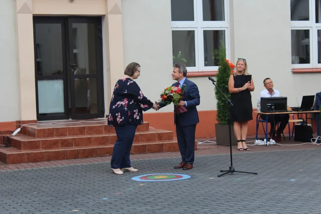 Początek roku szkolnego w "jedynce" (zdjęcia)