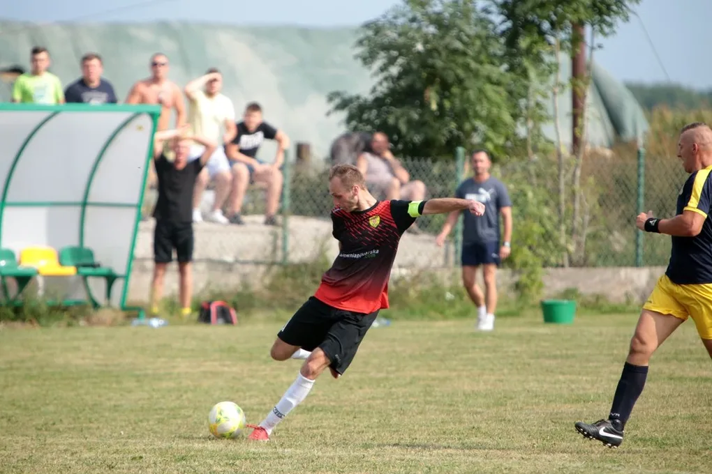 GKS Andrzejewo remisuje na inaugurację B klasy (zdjęcia)