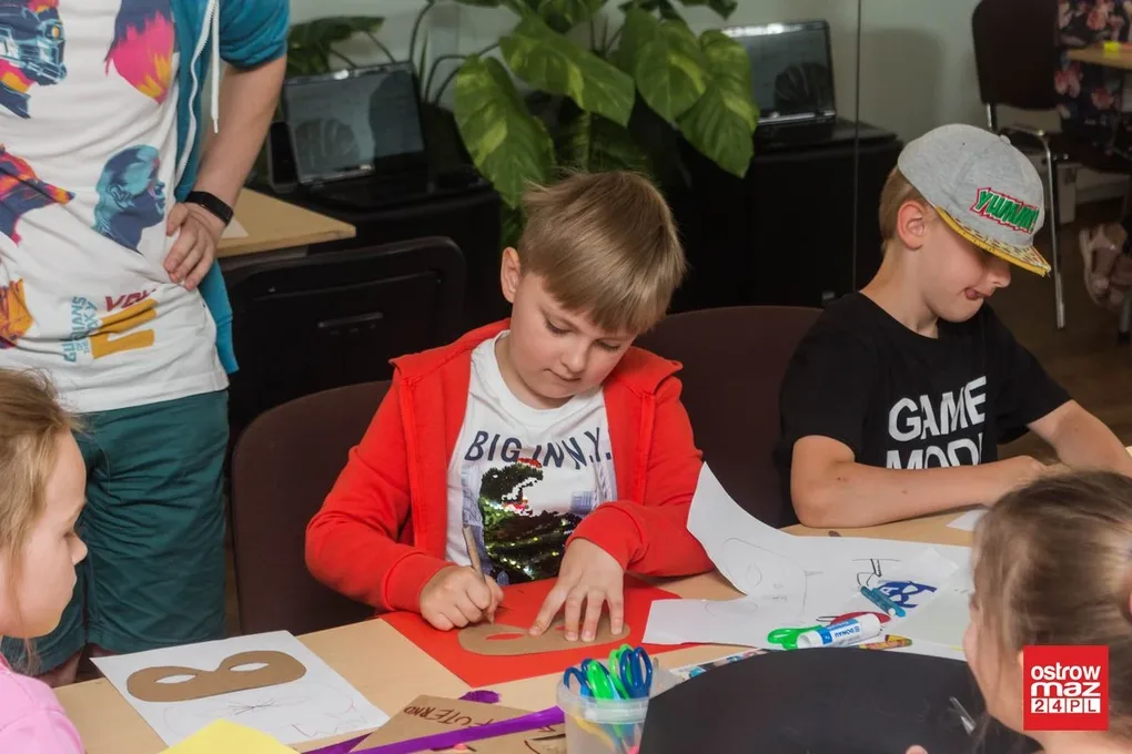 Projektowali maski w MDK (zdjęcia)