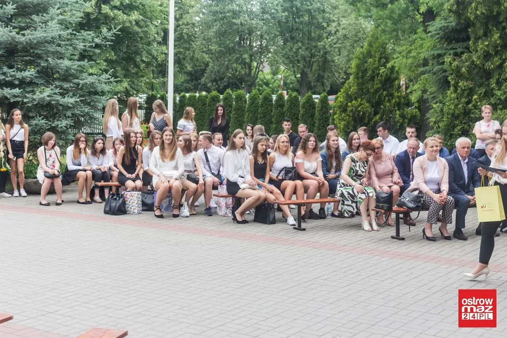 Uczniowie "Rubinka" rozpoczęli wakacje (zdjęcia)