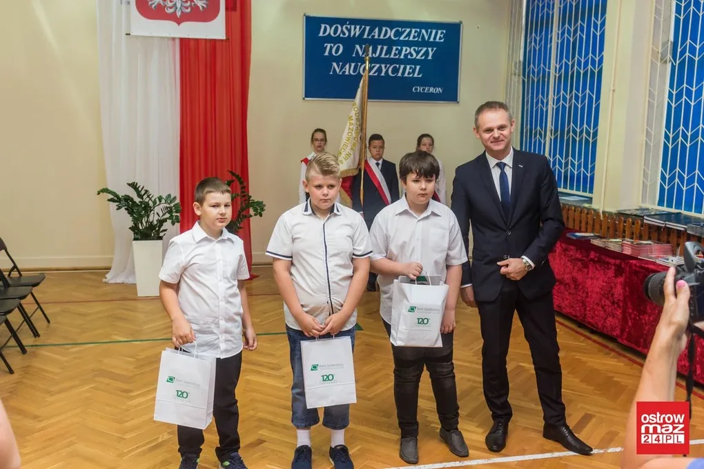 Już wakacje! Zakończenie roku szkolnego w "czwórce" (zdjęcia)