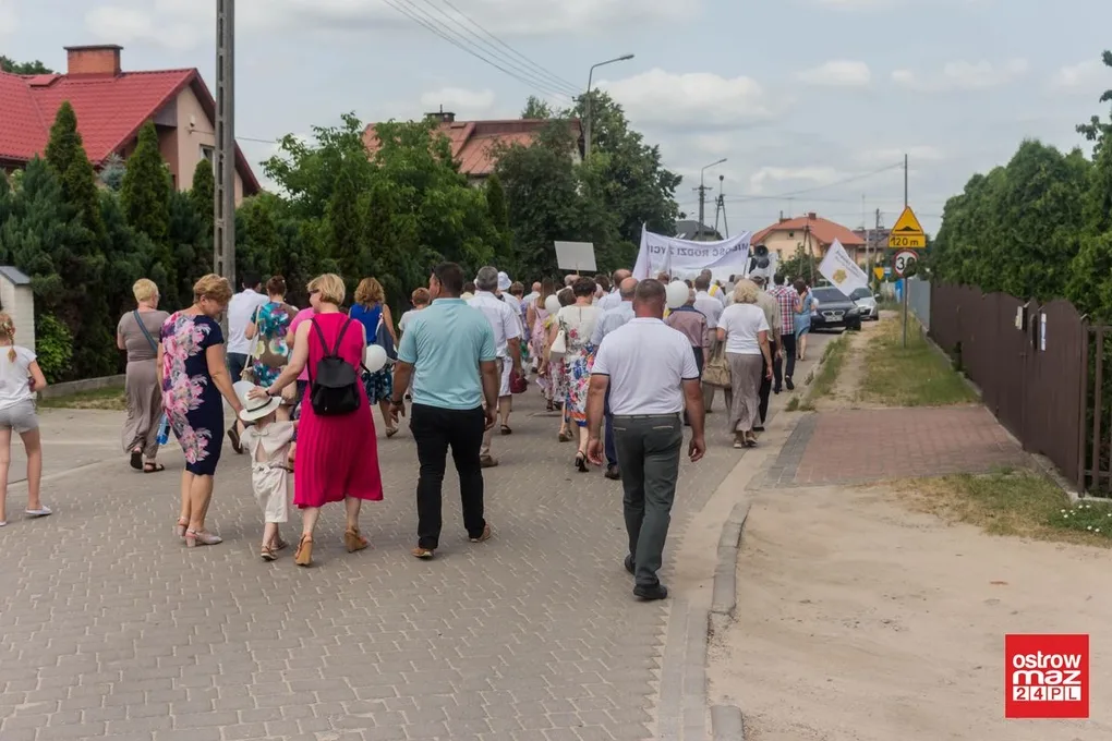 Marsz dla życia i rodziny w Ostrowi Mazowieckiej (zdjęcia, wideo)