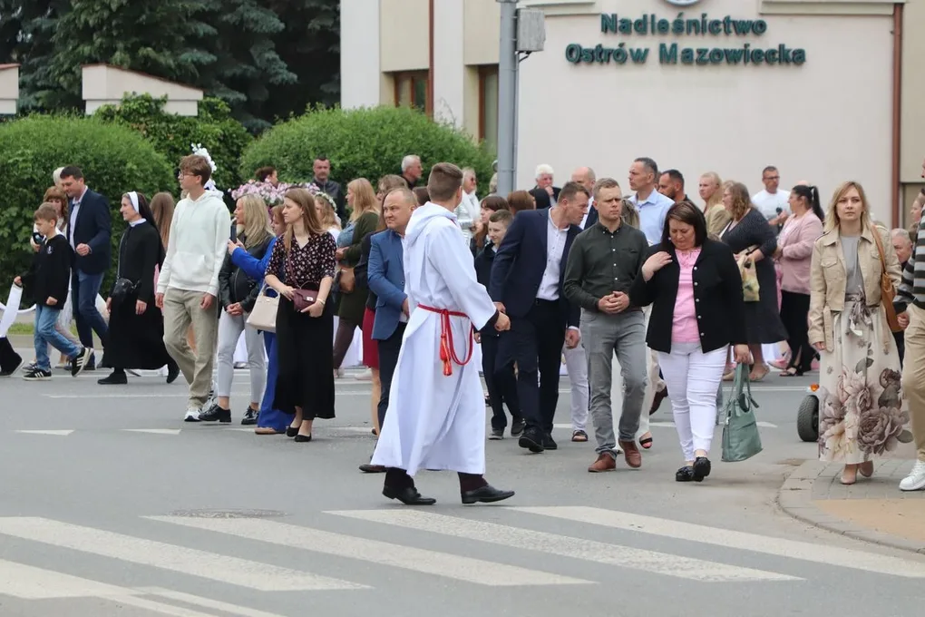 Boże Ciało w parafii pw. Wniebowzięcia NMP (zdjęcia, wideo)