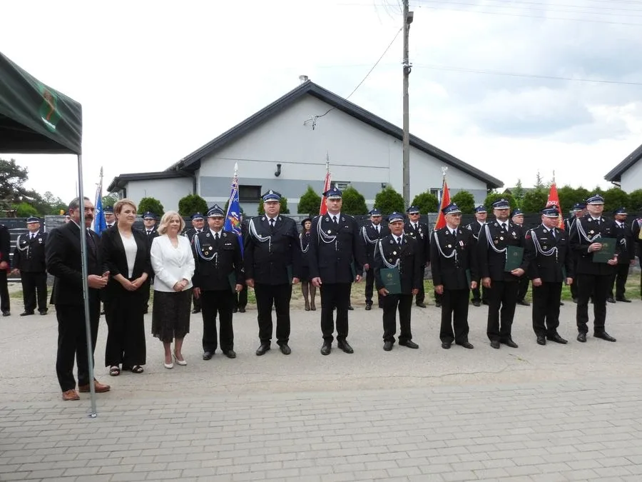 Obchody Gminnego Dnia Strażaka i jubileuszu 30-lecia OSP Grądy (zdjęcia, wideo)