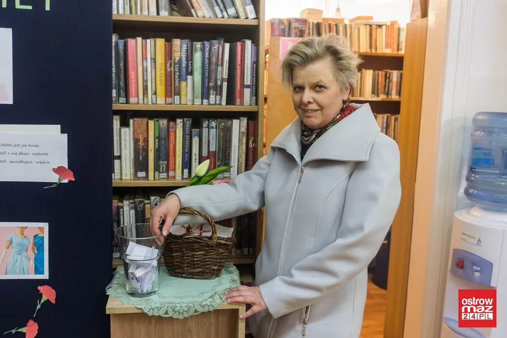 "W mojej torbece jest zawsze... wszystko". Święto kobiet w bibliotece (zdjęcia)