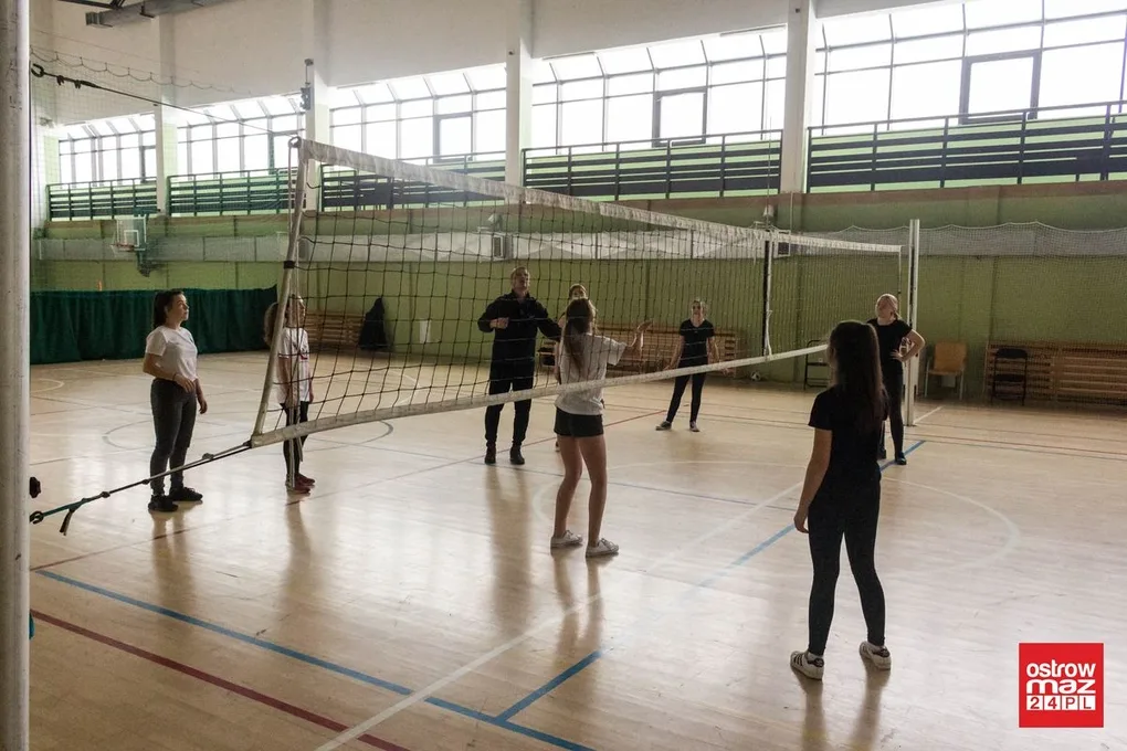 Uczniowie korzystają z feryjnego wypoczynku w szkołach (zdjęcia)