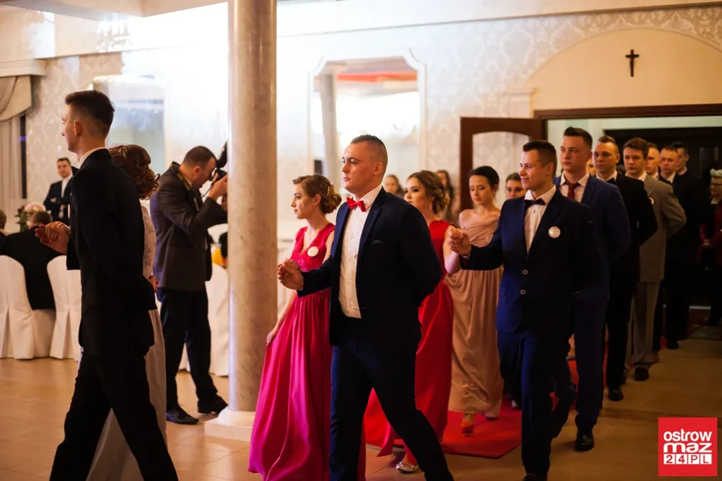 Studniówka ZS w Małkini Górnej - jak to było w zeszłym roku?