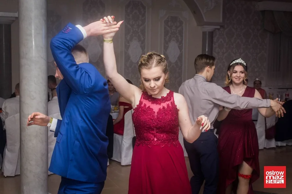 Studniówka ZS w Małkini Górnej (zdjęcia, wideo)