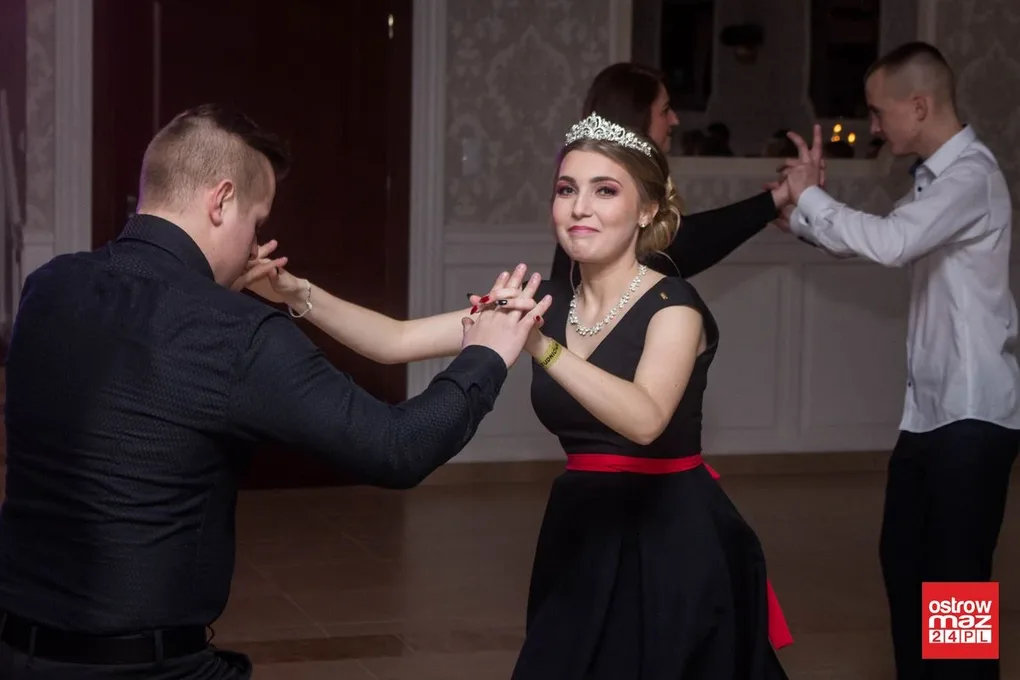 Studniówka ZS w Małkini Górnej (zdjęcia, wideo)