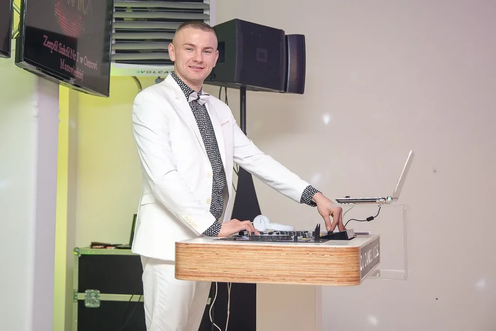 Studniówka ZS nr 1 zobacz zdjęcia i wideo