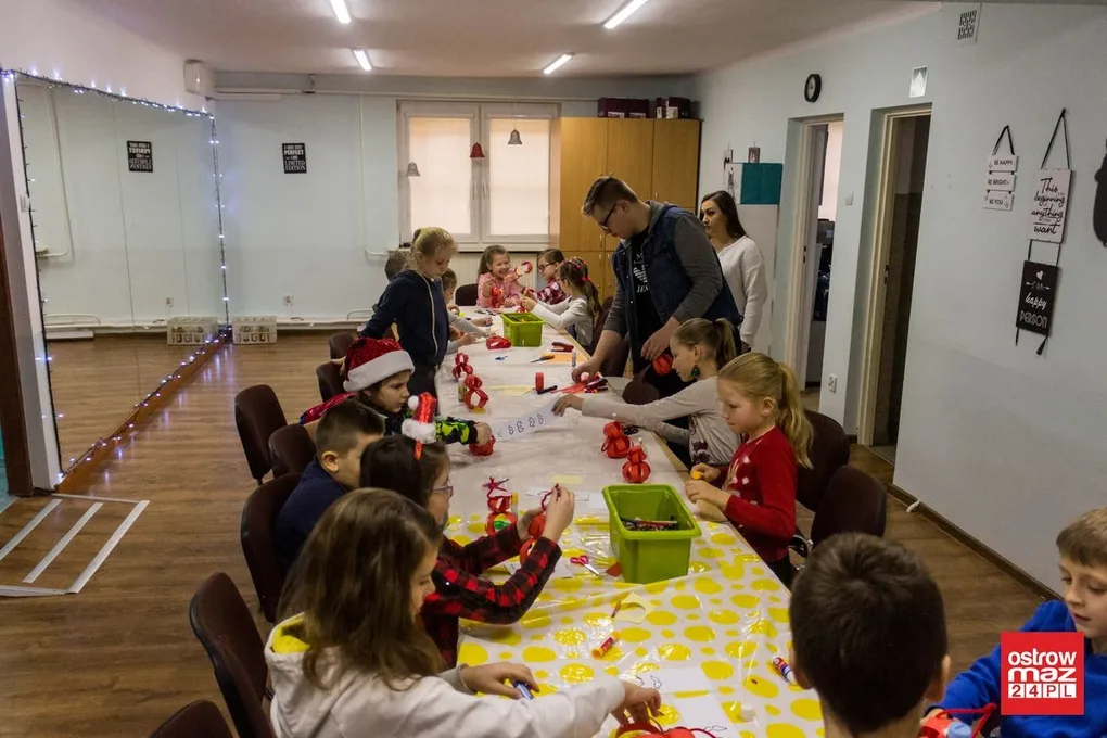 Świąteczne warsztaty plastyczne w MDK (zdjęcia, wideo)