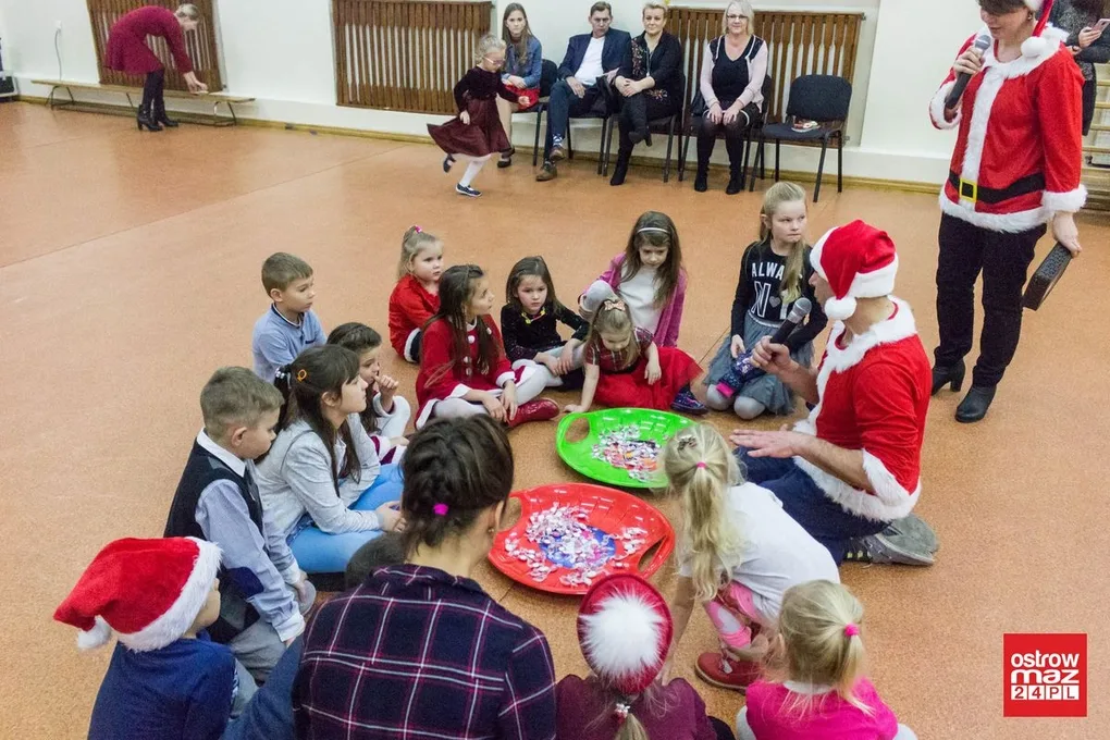 Mikołaj u dzieci z pieczy zastępczej (zdjęcia, wideo)