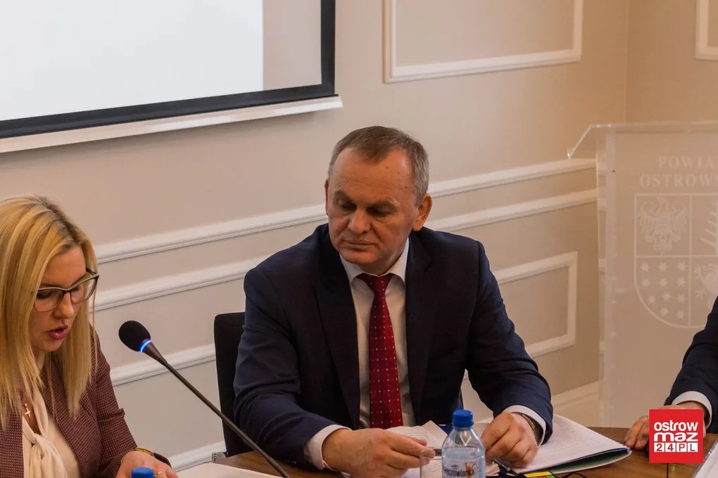 W powiecie wybrano składy komisji stałych rady (zdjęcia, wideo)