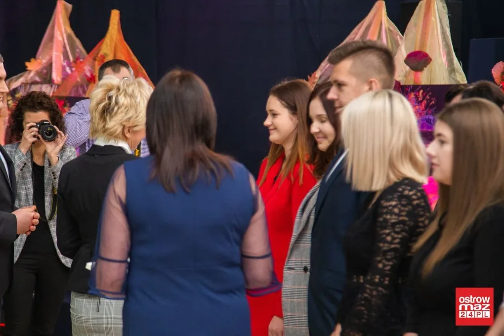 Doroczne stypendia Prezesa Rady Ministrów wręczone (zdjęcia, wideo)