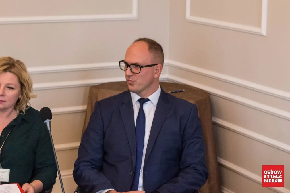 Obradował nowy skład samorządu powiatu (zdjęcia, wideo)