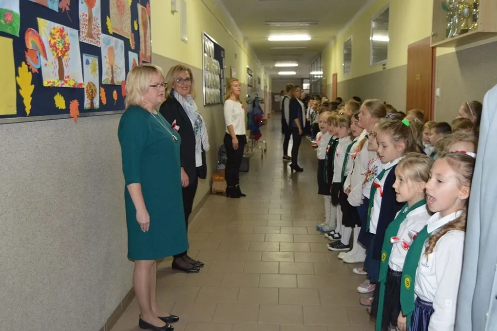 Patriotyczny apel w ostrowskiej "trójce" (zdjęcia)