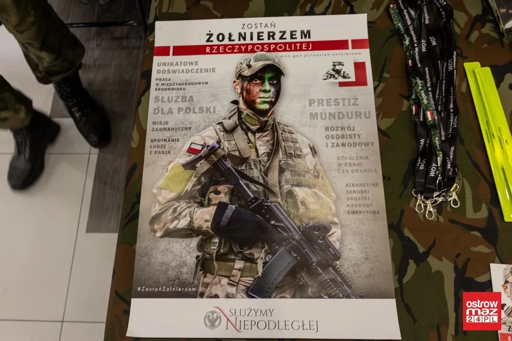 "Zostań żołnierzem Rzeczpospolitej". Trwa akcja w Galerii Mazowieckiej (zdjęcia)
