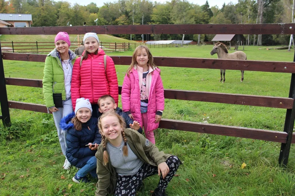 Uczniowie klas piątych na wycieczce w Białowieży (zdjęcia)
