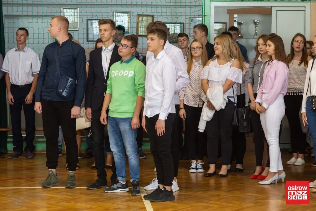 Uczniowie "Rubinka" gotowi do nauki (zdjęcia)