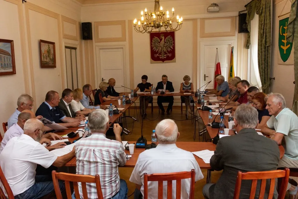 "Normalna spółka nie podwyższa kosztów zadania o 5 procent". Rada miasta przeciwna Ostradzie (zdjęcia, wideo)
