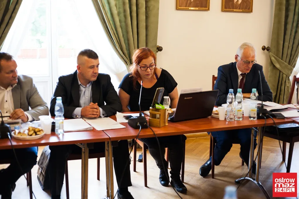 Burmistrz Bauer bez absolutorium (zdjęcia, wideo)