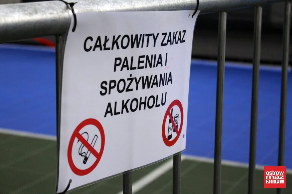 Ostrowianie dopingowali biało-czerwonych (zdjęcia)