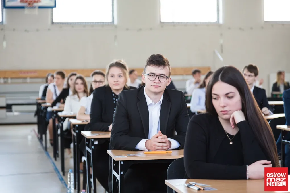 Matura rozpoczęta. Uczniowie "Kopernika" zdają język polski (zdjęcia)