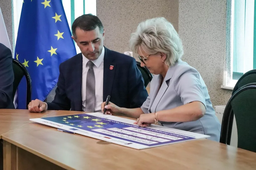 Miliony z Unii na lokalne inwestycje. Ostrów i Brok na liście beneficjentów (zdjęcia)