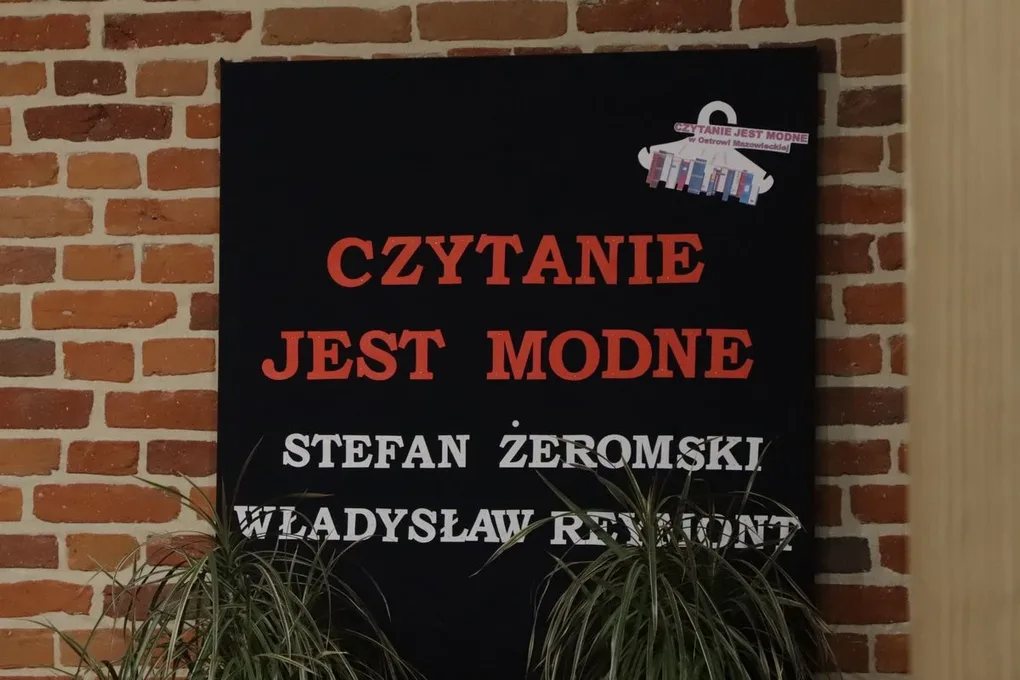 "Czytanie jest modne" po raz ósmy w ostrowskiej bibliotece (zdjęcia)