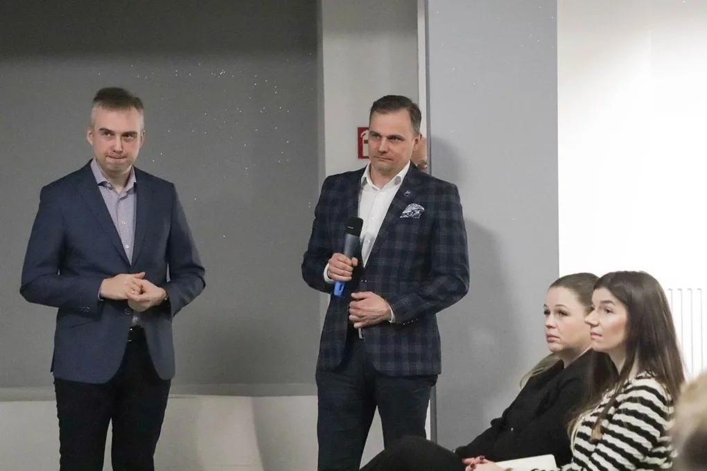 Biznesowa debata w Ostrowi Mazowieckiej. Gościem był Ryszard Petru (zdjęcia)