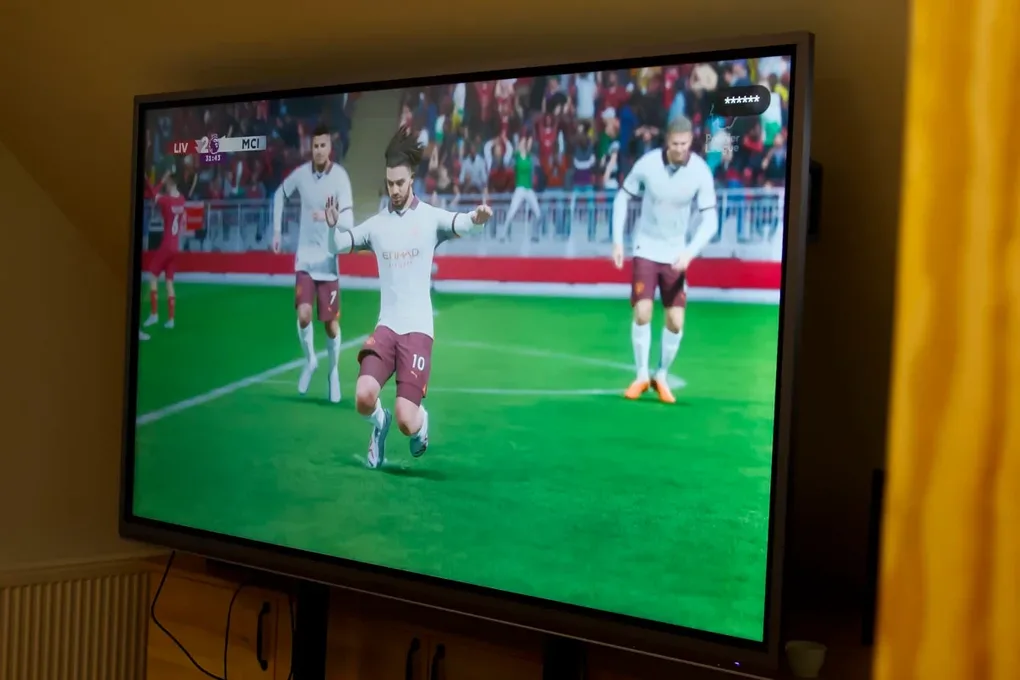 Wirtualni sportowcy, lecz prawdziwe emocje! - I Otwarty Turniej FIFA w Bibliotece (zdjęcia)