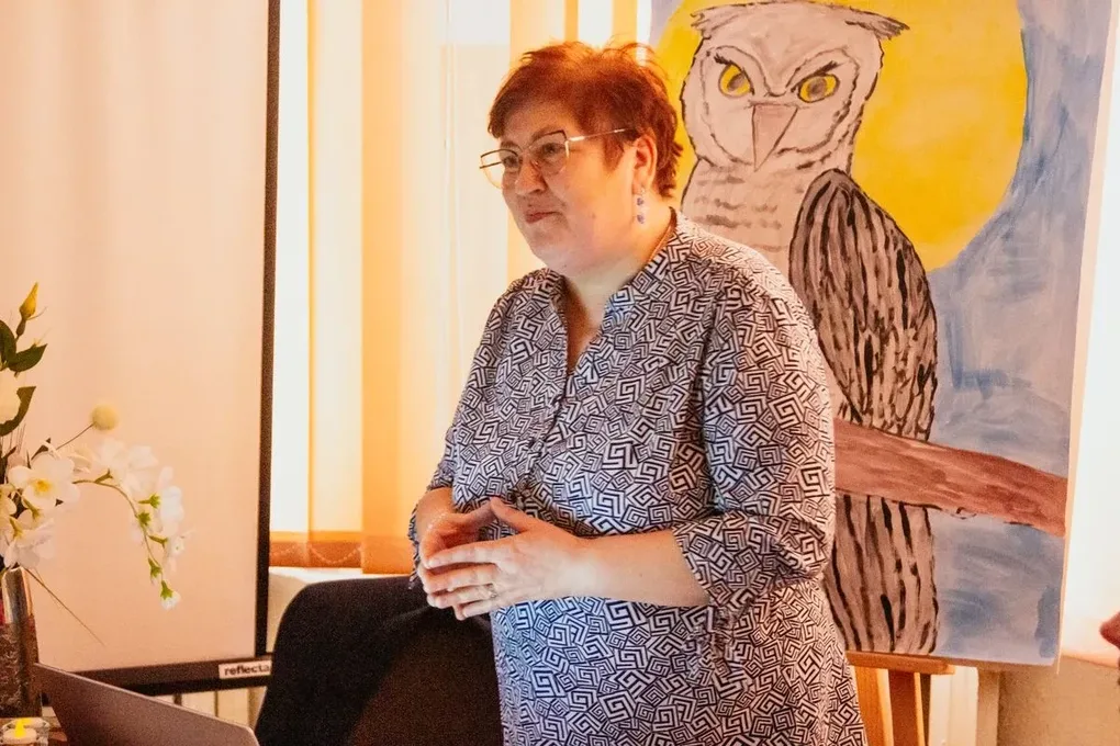 Pyszne ciasto i miła atmosfera - podsumowanie spotkania w Gminnej Bibliotece Publicznej w Małkini Górnej (zdjęcia, wideo)