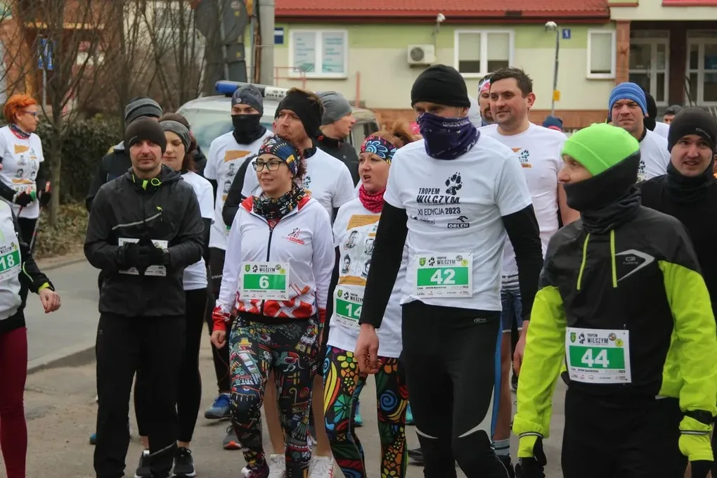 Bieg "Tropem wilczym". Uczestnicy pobiegli dla uczczenia pamięci Żołnierzy Wyklętych (zdjęcia)