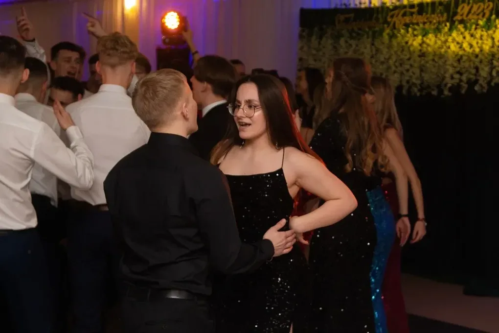 Studniówka Liceum Ogólnokształcącego im. Mikołaja Kopernika w Ostrowi Mazowieckiej! (zdjęcia, wideo)