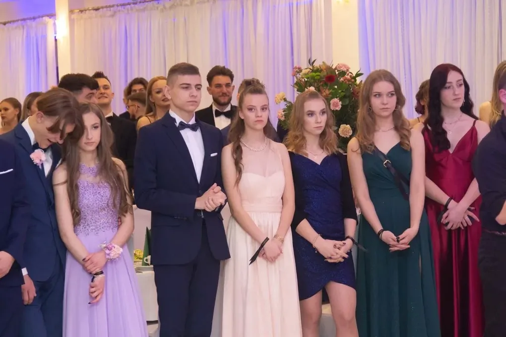 Studniówka Liceum Ogólnokształcącego im. Mikołaja Kopernika w Ostrowi Mazowieckiej! (zdjęcia, wideo)
