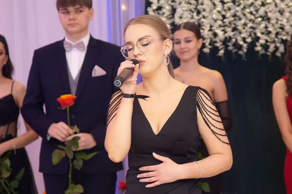 Studniówka Liceum Ogólnokształcącego im. Mikołaja Kopernika w Ostrowi Mazowieckiej! (zdjęcia, wideo)