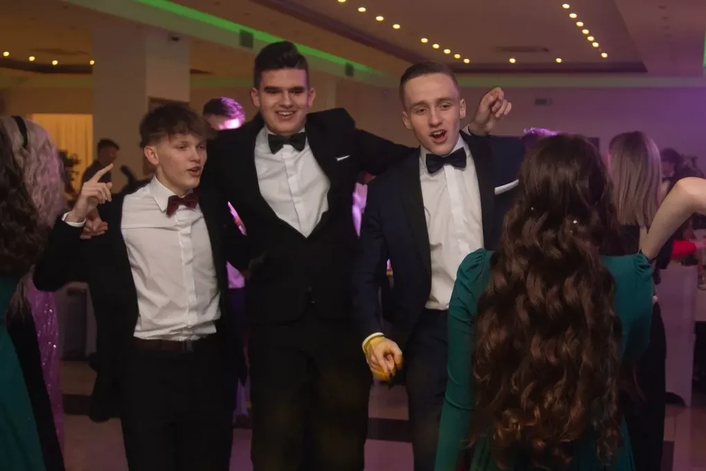 Studniówka Liceum Ogólnokształcącego im. Mikołaja Kopernika w Ostrowi Mazowieckiej! (zdjęcia, wideo)