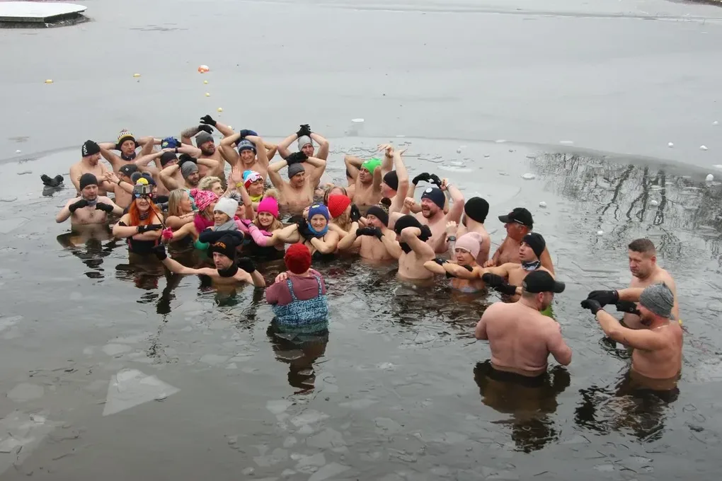 Finał WOŚP na sportowo! Ostrów Biega i Morstrowiaki przyłączyły się do pomocy aktywnie (zdjęcia)