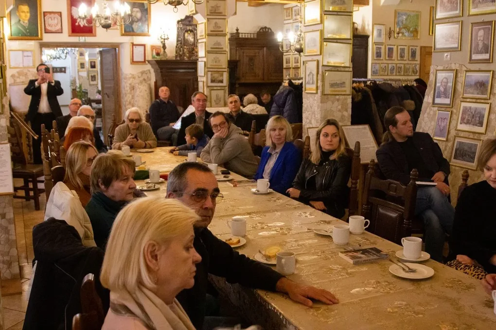 Otwarcie wystawy pt. "300 obrazów Napoleona Ordy" i wykład z ks. Tadueszem Isakowiczem-Zaleskim w Muzeum Kresów i Ziemi Ostrowskiej (zdjęcia, wideo)