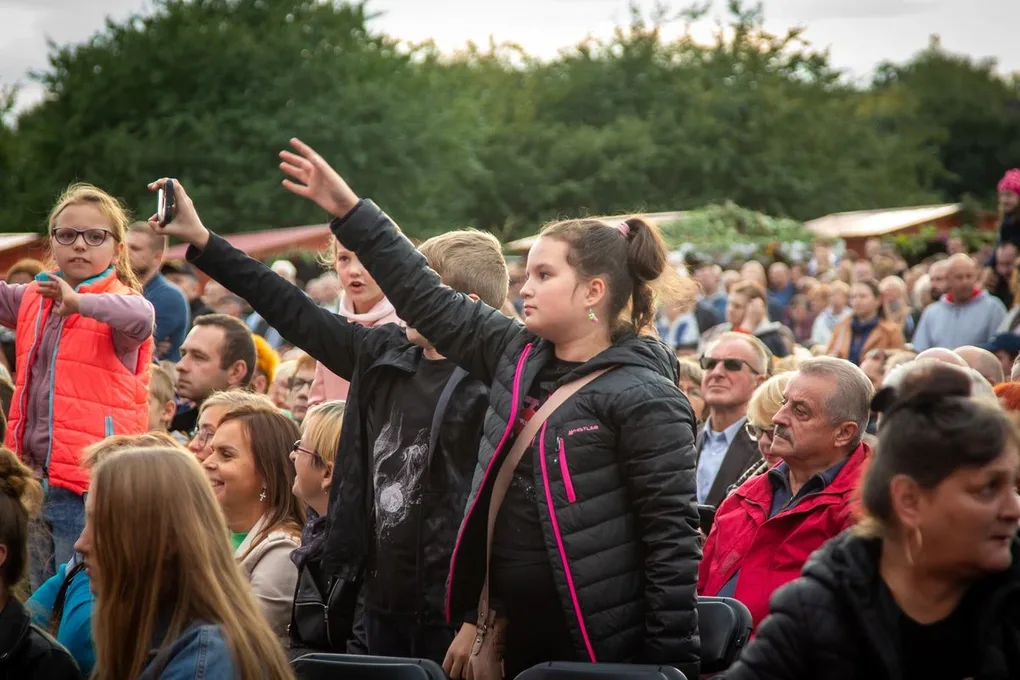 Sławomir porwał publiczność do tańca na ogólnopolskim święcie "Wdzięczni Polskiej Wsi" (zdjęcia, wideo) 