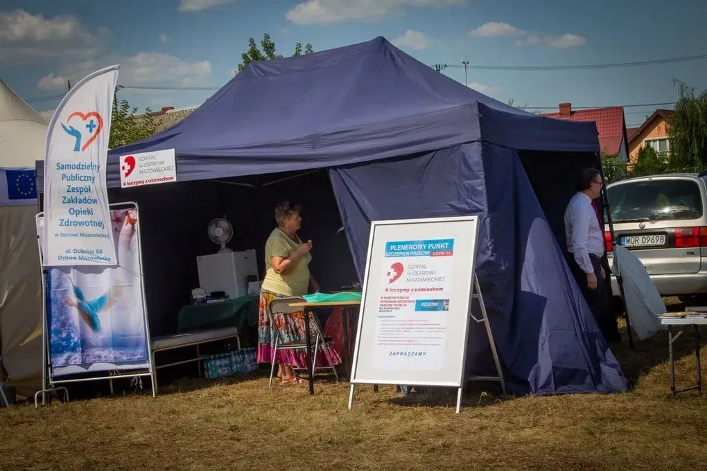 Artyści zaprezentowali swoje utwory na Dożynkach Gminno-Parafialnych w Prostyni (zdjęcia, wideo) 