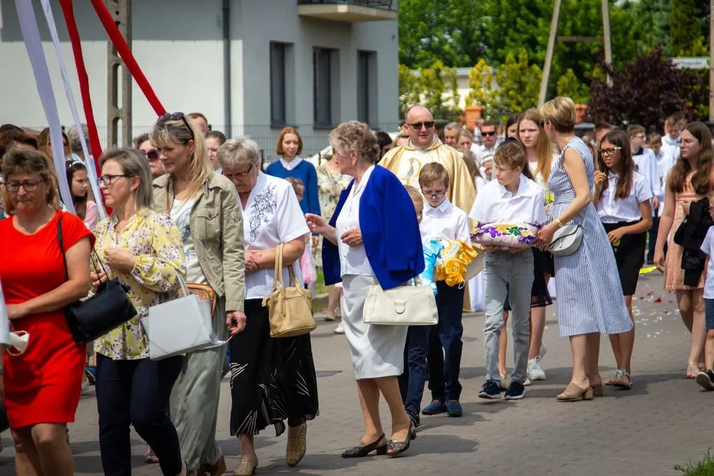 Procesja Bożego Ciała w parafii Chrystusa Dobrego Pasterza (zdjęcia)
