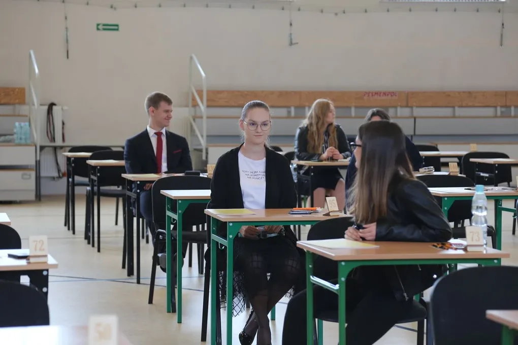 Matura z matematyki w ostrowskim "Koperniczku" (zdjęcia)