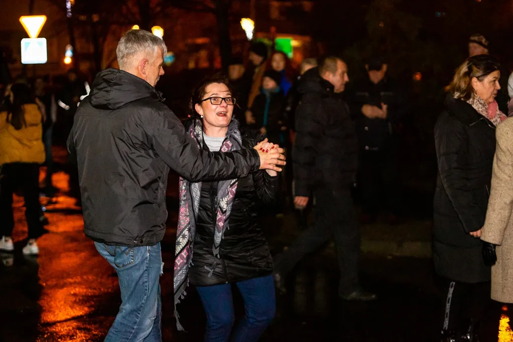 Mieszkańcy Ostrowi Mazowieckiej przywitali Nowy Rok (zdjęcia)