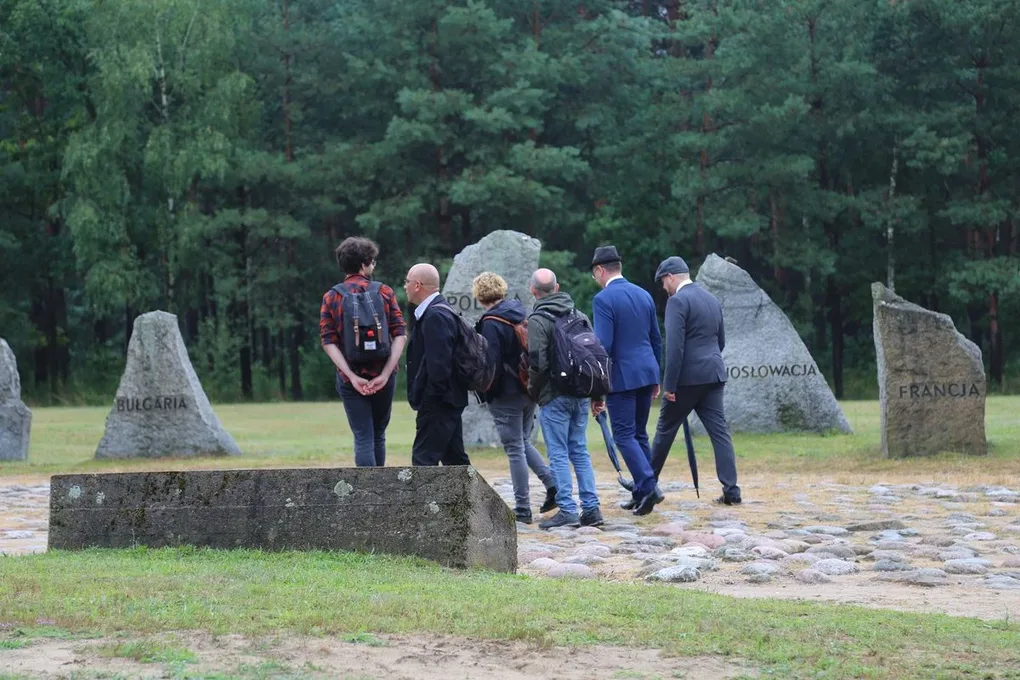 Obchody 78 rocznicy buntu więźniów obozu śmierci Treblinka II 