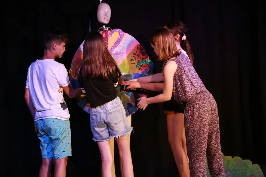 Premiera "Igraszki z czasem" w nowym teatralnym miejscu (zdjęcia)